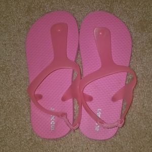 girls old navy hot pink flip flops *worn once*